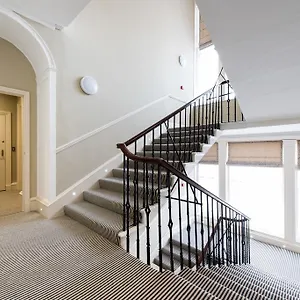 Royal Princes Apartment